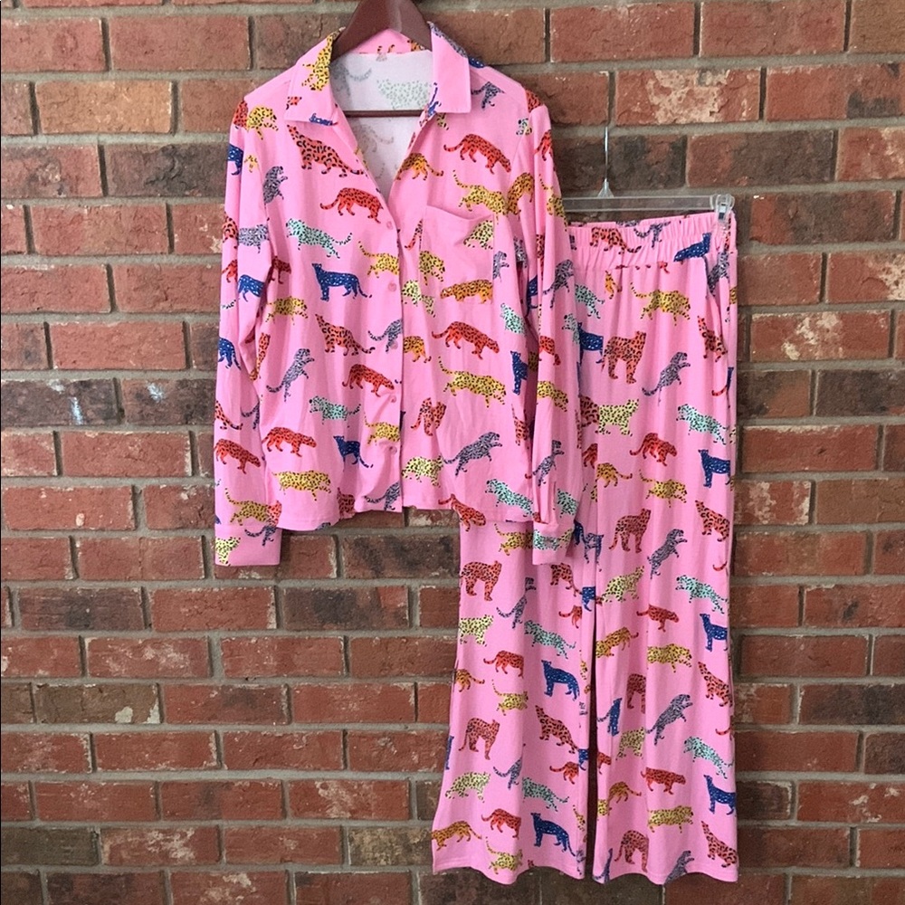 Pink Colorful Cheetah Print Long Sleeve Women’s Pajamas